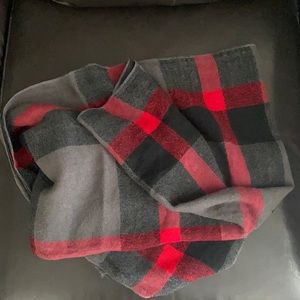 Beautiful big scarf 30x72 inches